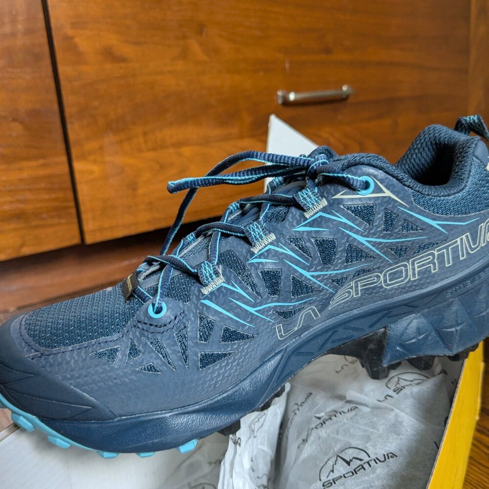 La Sportiva Akyra W GTX Midnight/Aquarelle 38